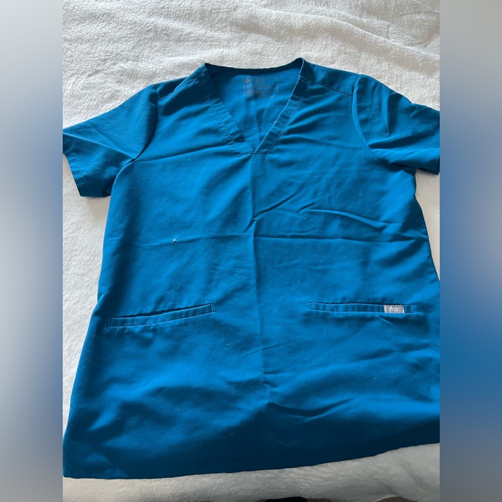 Fig scrubs casma scrub top size large alps blue